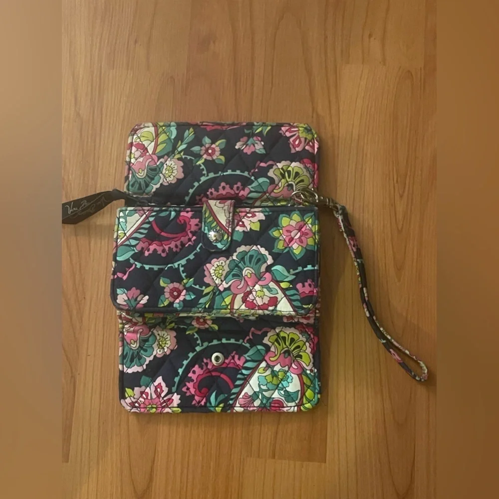 Vera Bradley Tri fold wallet/wristlet